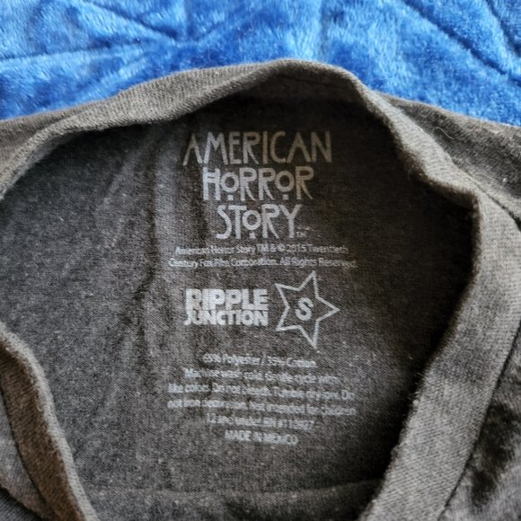 2 for $10 American Horror Story shirt small/ - Picture 2 of 2